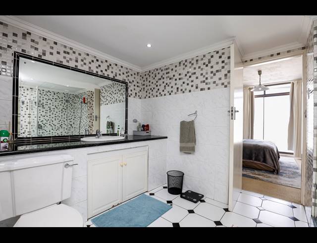 3 BEDROOM APARTMENT FOR SALE IN UMHLANGA CENTRAL